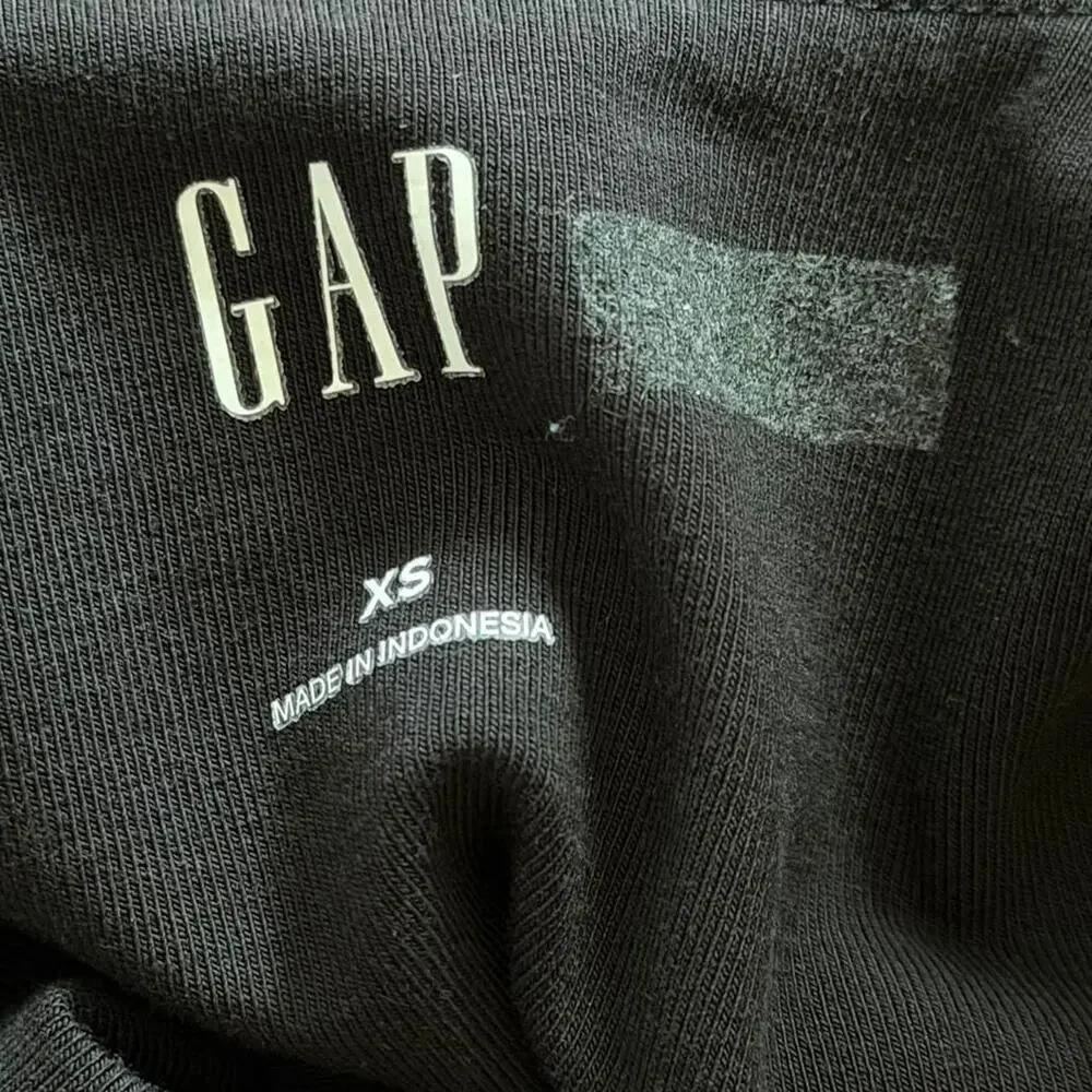 Gap cropped black tank xs - Picture 3 of 6